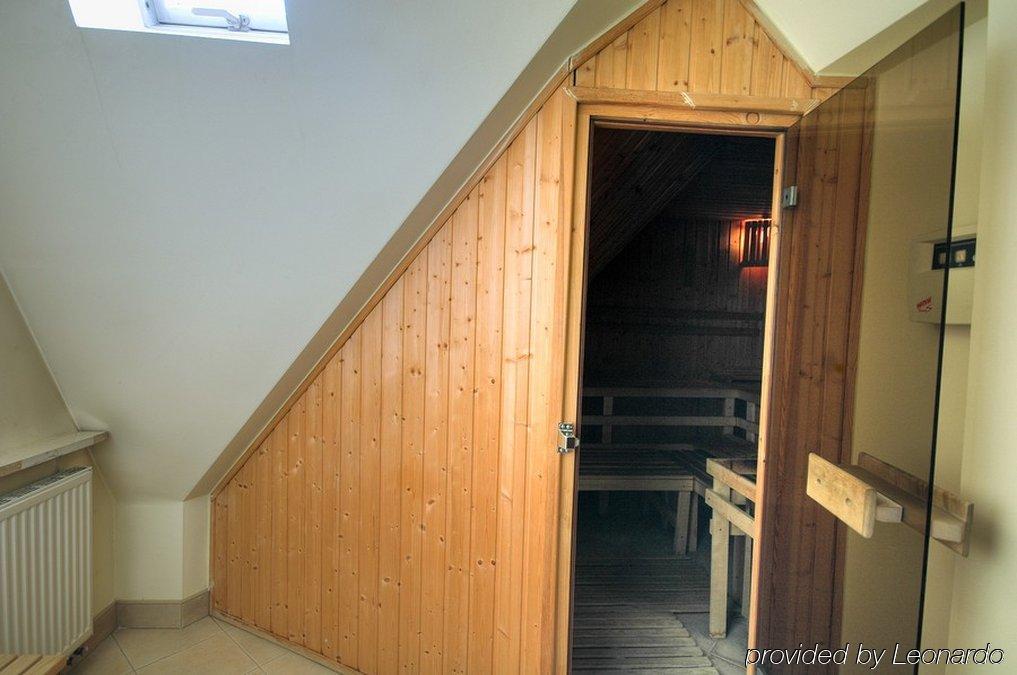 Villa Royal Ostrów Wielkopolski Facilidades foto