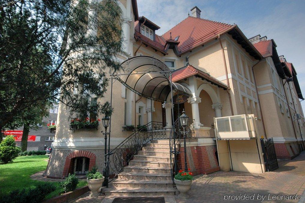 Villa Royal Ostrów Wielkopolski Exterior foto
